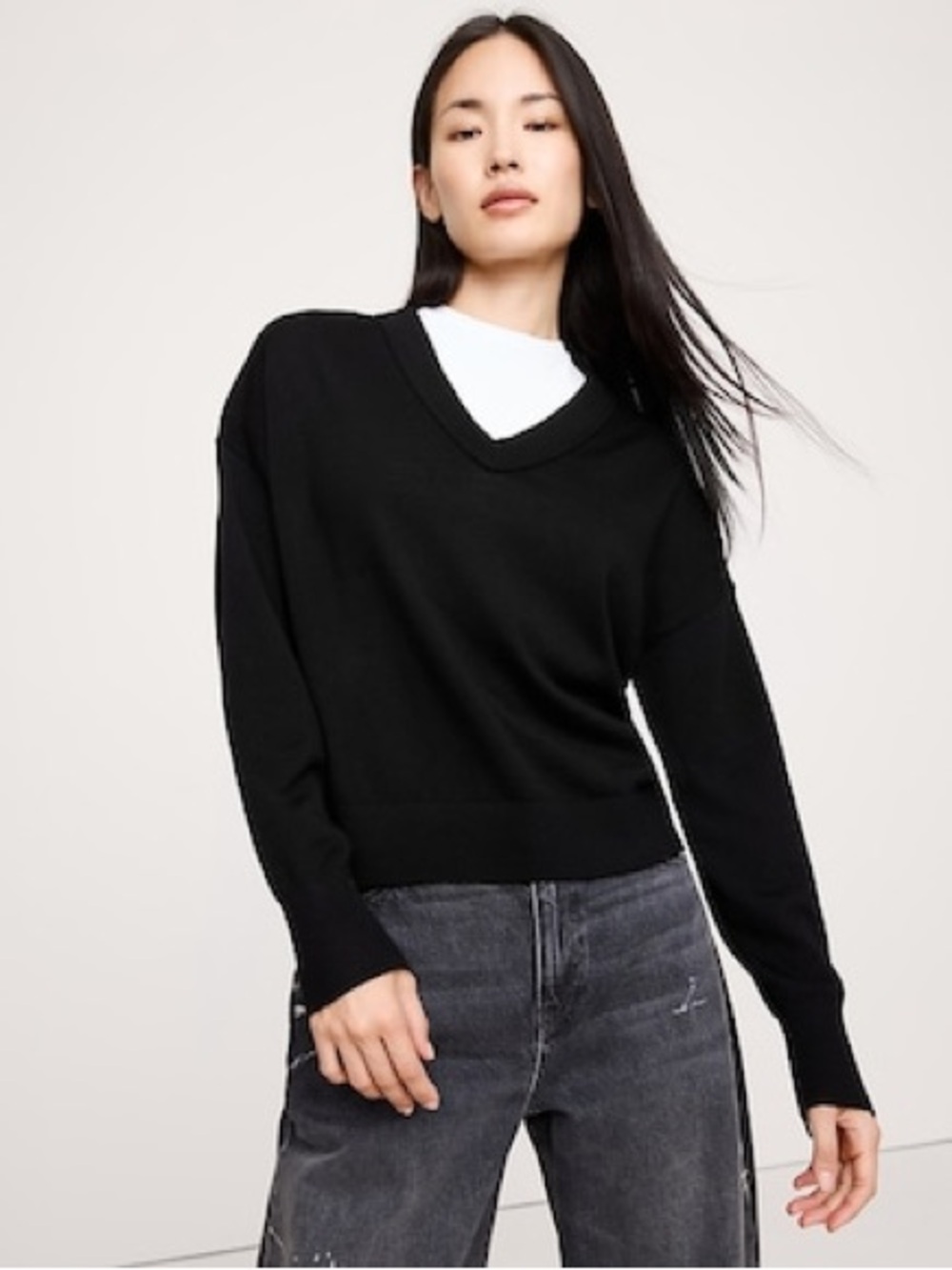 Banana Republic Black V-Neck Women's Sweater
